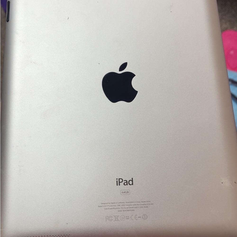 Apple iPad 64GB - Sleek Silver Finish